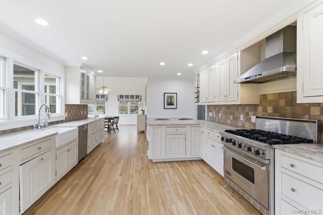 2 Quogo Neck Lane, Quogue, NY 11959
