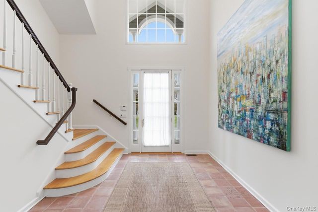 2 Quogo Neck Lane, Quogue, NY 11959