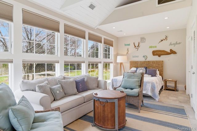2 Quogo Neck Lane, Quogue, NY 11959