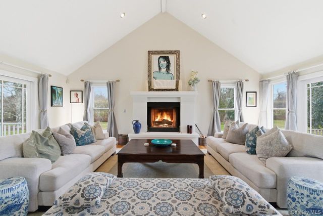 2 Quogo Neck Lane, Quogue, NY 11959