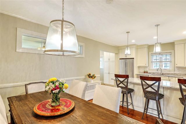 31 Clarendon Avenue, Providence, RI 02906