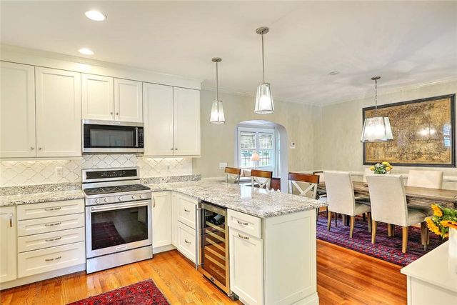 31 Clarendon Avenue, Providence, RI 02906