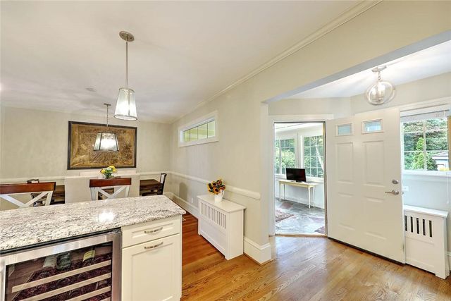 31 Clarendon Avenue, Providence, RI 02906