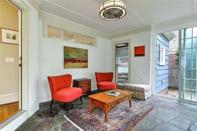31 Clarendon Avenue, Providence, RI 02906