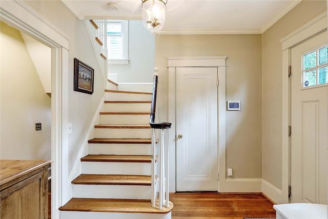 31 Clarendon Avenue, Providence, RI 02906