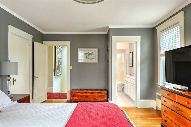 31 Clarendon Avenue, Providence, RI 02906
