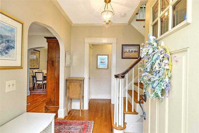 31 Clarendon Avenue, Providence, RI 02906
