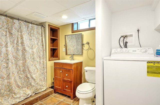 31 Clarendon Avenue, Providence, RI 02906