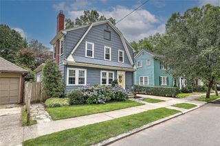 31 Clarendon Avenue, Providence, RI 02906