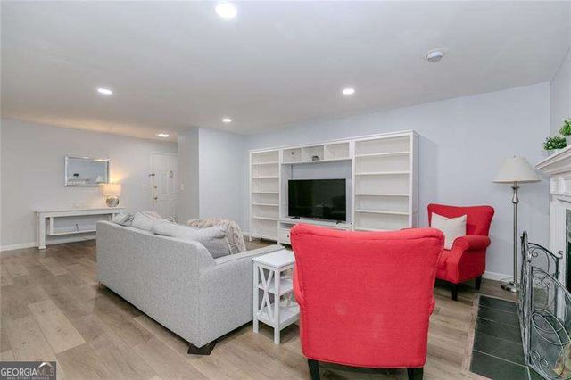 3058 Westwood Way, Alpharetta, GA 30004