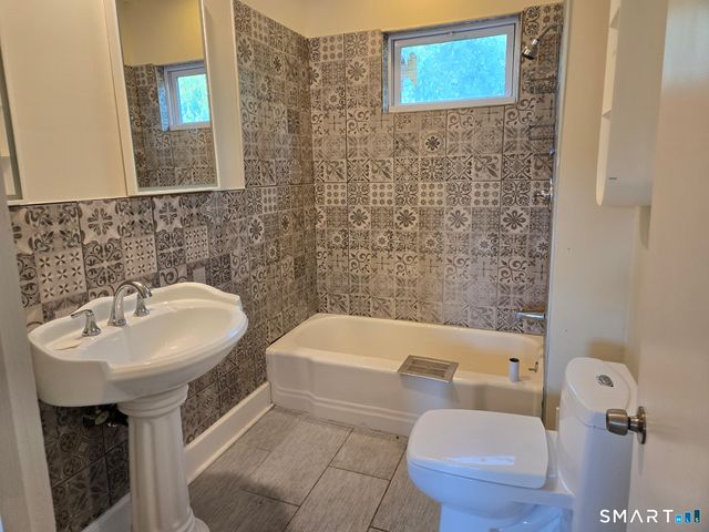 921 Cooke Street, Waterbury, CT 06704
