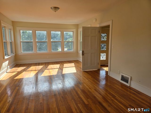 921 Cooke Street, Waterbury, CT 06704