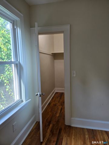 921 Cooke Street, Waterbury, CT 06704