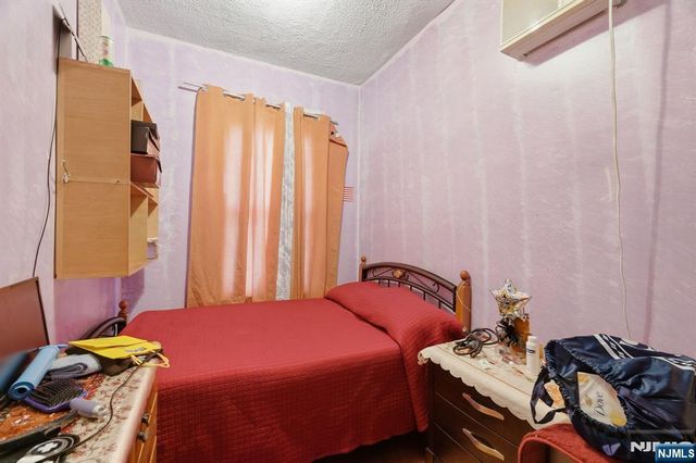 111 34th Street, Union City, NJ 07087