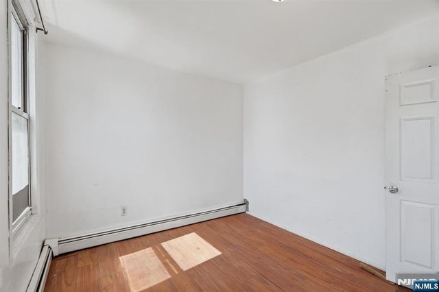 111 34th Street, Union City, NJ 07087