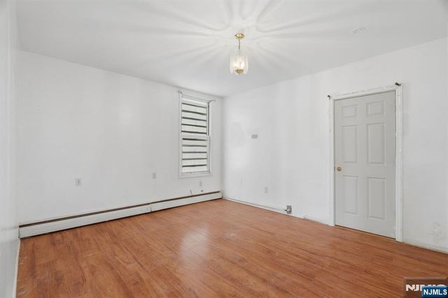 111 34th Street, Union City, NJ 07087