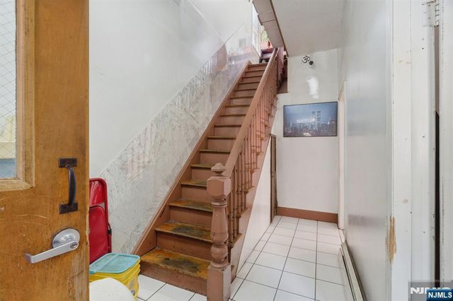 111 34th Street, Union City, NJ 07087