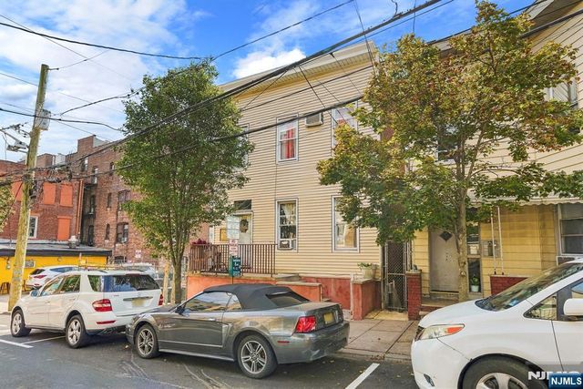 111 34th Street, Union City, NJ 07087