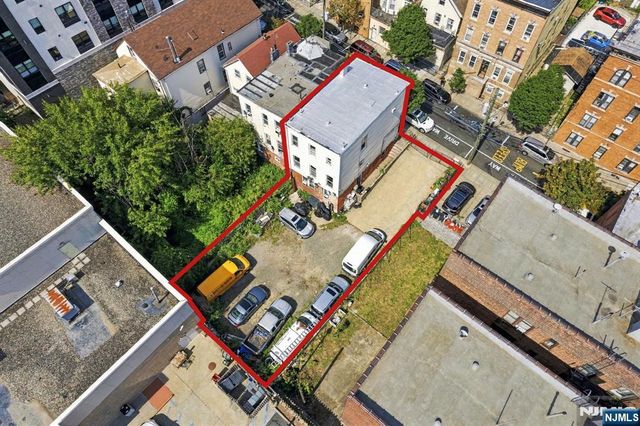 111 34th Street, Union City, NJ 07087