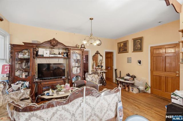 111 34th Street, Union City, NJ 07087
