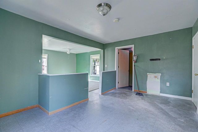 224 E SCOTT STREET, Omro, WI 54963