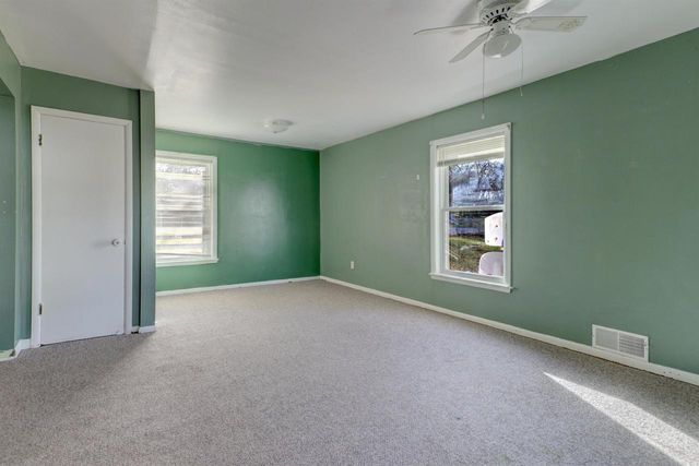 224 E SCOTT STREET, Omro, WI 54963