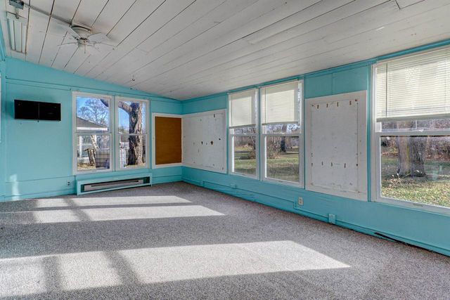 224 E SCOTT STREET, Omro, WI 54963