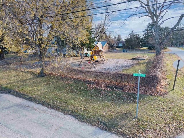 224 E SCOTT STREET, Omro, WI 54963