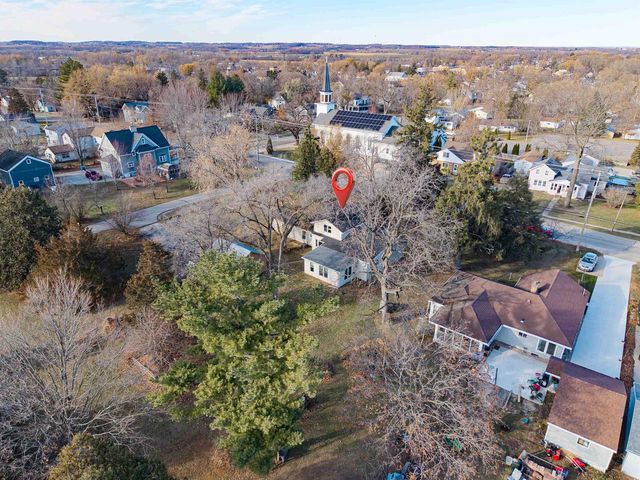 224 E SCOTT STREET, Omro, WI 54963