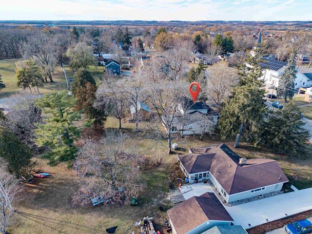 224 E SCOTT STREET, Omro, WI 54963