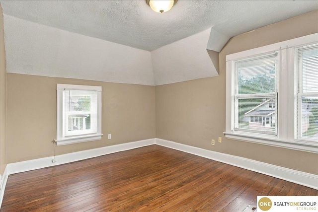 4809 N 24th Street, Omaha, NE 68110
