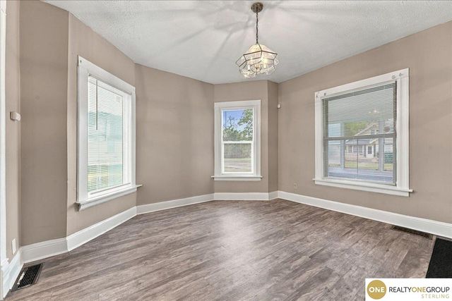 4809 N 24th Street, Omaha, NE 68110
