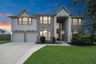 8602 Briar Oaks Lane, Baytown, TX 77523