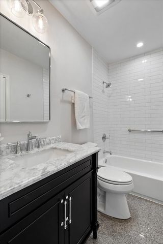 217 S BELL Avenue 2, Chicago, IL 60612