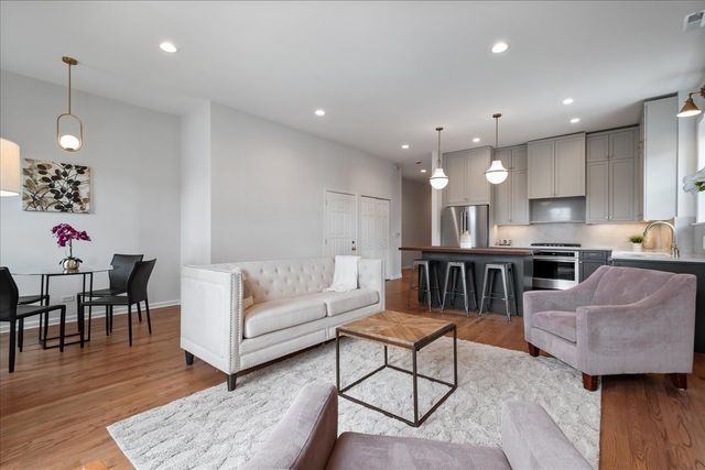 217 S BELL Avenue 2, Chicago, IL 60612