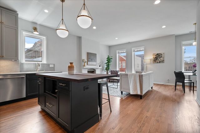 217 S BELL Avenue 2, Chicago, IL 60612