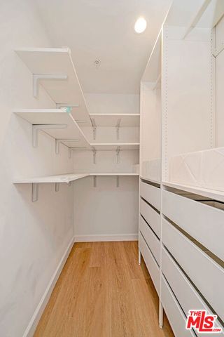 321 Oxford Avenue PH6, Los Angeles, CA 90020