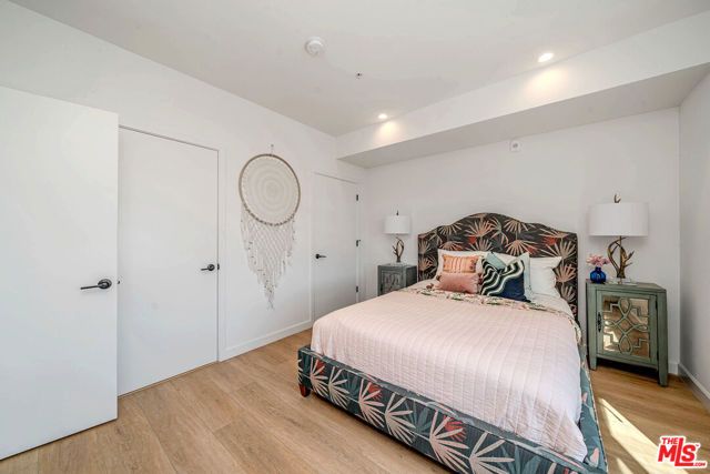 321 Oxford Avenue PH6, Los Angeles, CA 90020