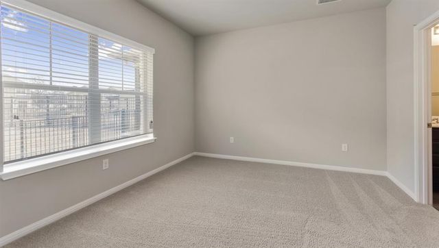 516 E Slaughter LN 901, Austin, TX 78744