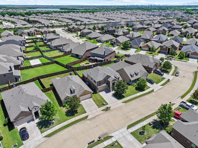 1213 Lake Worth Trail, Little Elm, TX 75068