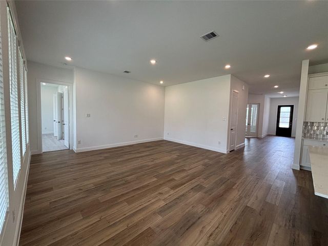 6018 Marina Ray Drive, Baytown, TX 77521