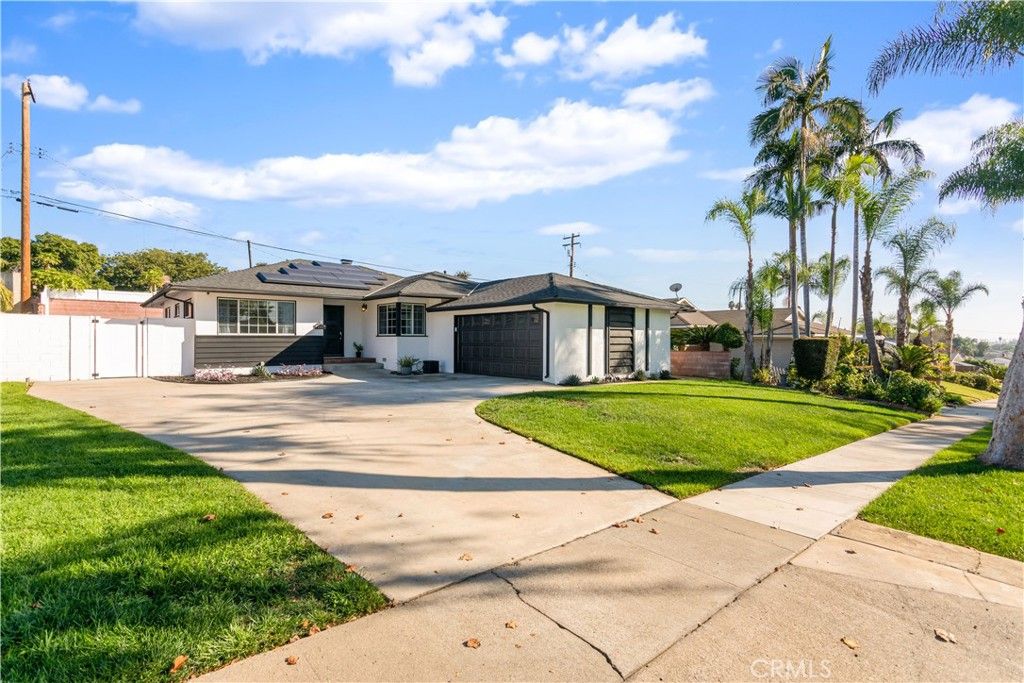 560 N Dexter, La Habra, CA 90631