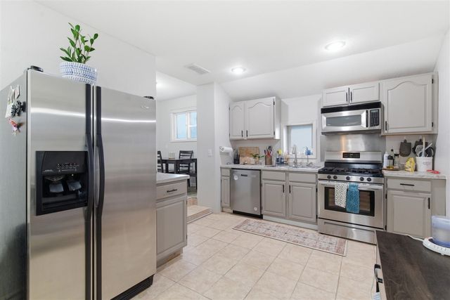 2428 Edgewood Drive, Kalamazoo, MI 49008