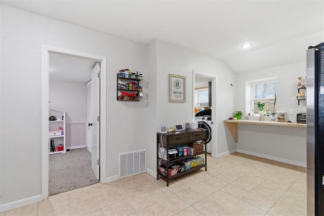 2428 Edgewood Drive, Kalamazoo, MI 49008