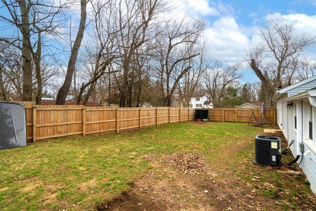 2428 Edgewood Drive, Kalamazoo, MI 49008