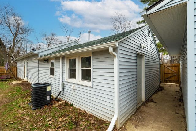 2428 Edgewood Drive, Kalamazoo, MI 49008