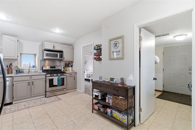 2428 Edgewood Drive, Kalamazoo, MI 49008