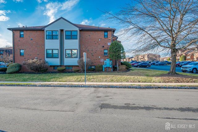 111-E Beverly Hills Terrace E, Woodbridge Proper, NJ 07095