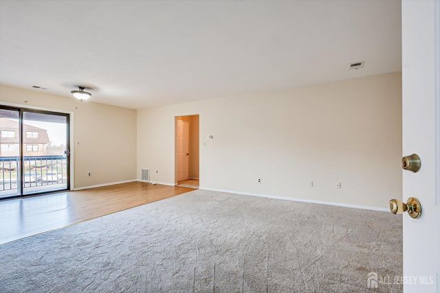 111-E Beverly Hills Terrace E, Woodbridge Proper, NJ 07095