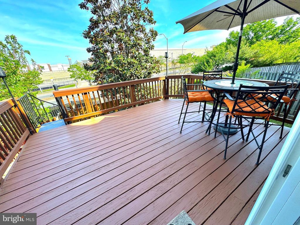 Image 16 of property listing at 15011 LAURELAND PL, Laurel, MD 20707
